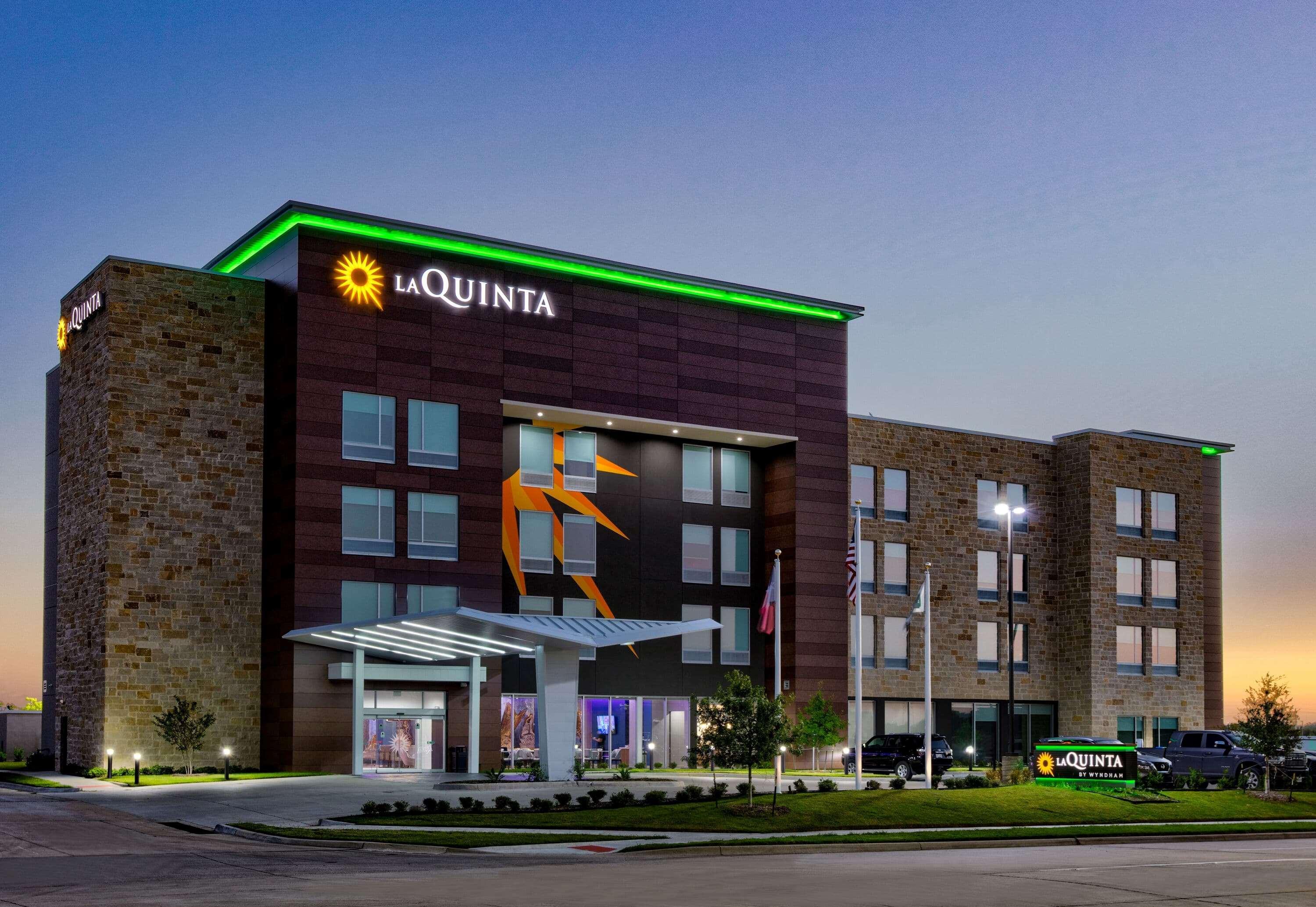 La Quinta Inn & Suites By Wyndham Terrell Exterior foto